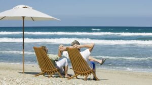 5 Affordable Places to Retire Near the Beach